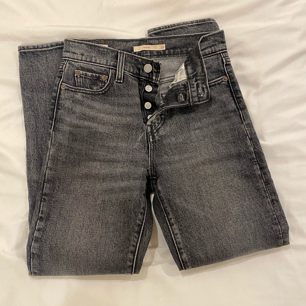 Levi’s Wedgie Icon